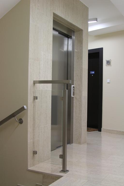 Apartamenty Lucky 13 クラクフ エクステリア 写真