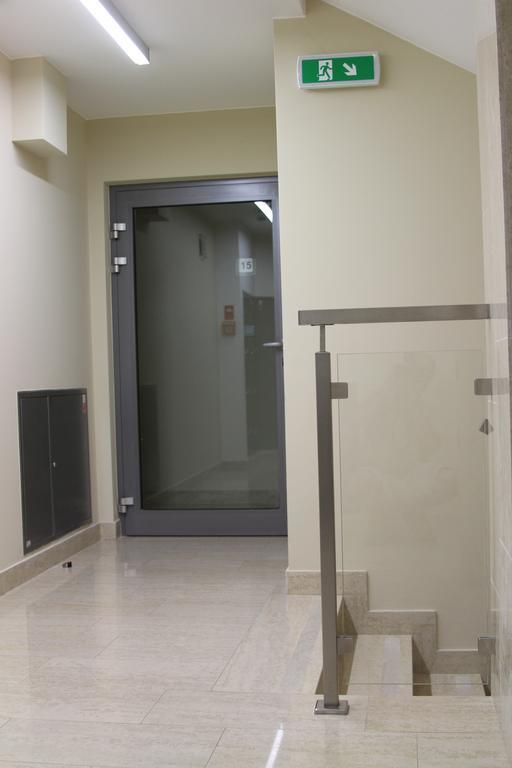 Apartamenty Lucky 13 クラクフ エクステリア 写真